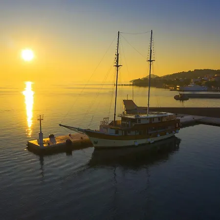 Apartment With Parking Space Tkon, Pasman - 5827 *