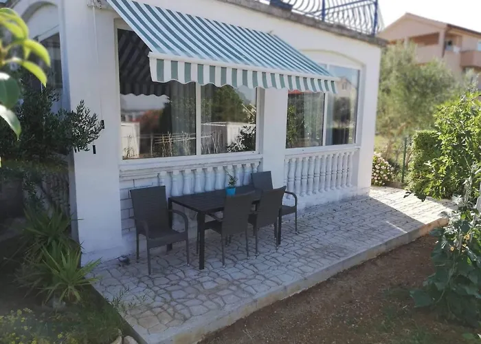 Apartamento With Parking Space Tkon, Pasman - 5827 *