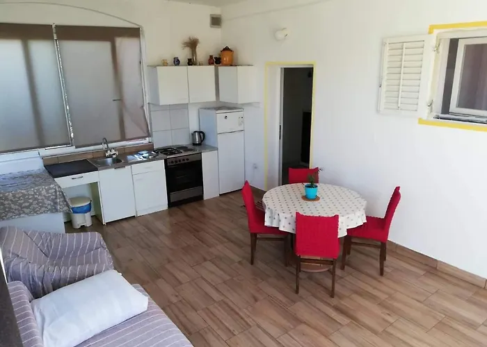 With Parking Space Tkon, Pasman - 5827 Appartement